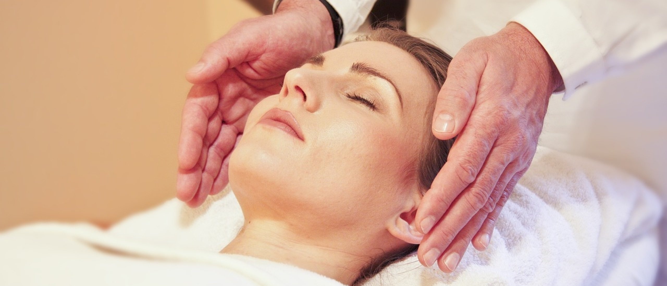 05 reiki-behandeling, reiki, ton de kleine, pijnbestrijding